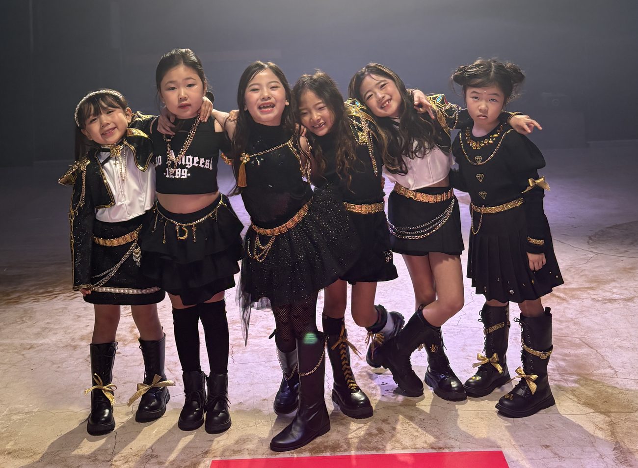 K-POP camp stage performance